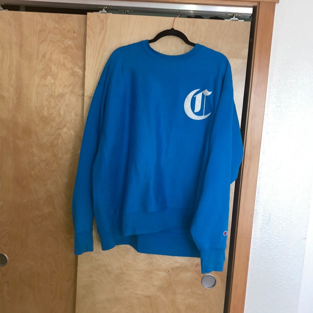 Champion sweater old English